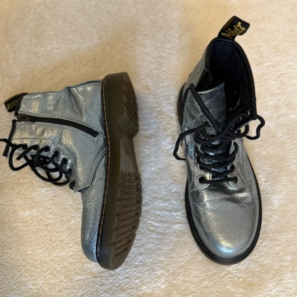Dr. Martens 1460 J Silver Crackle Leather Combat Boots Youth 4